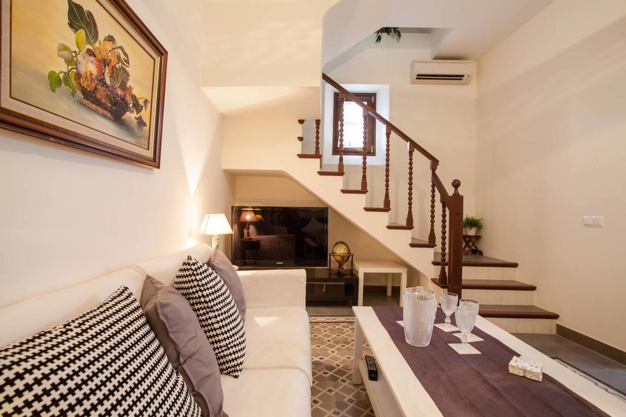 Angeles House Apartment Seville Exterior photo